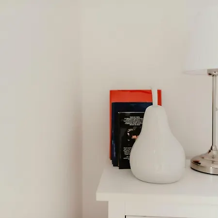 Apartment Wake Up *
